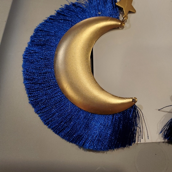 Earrings - Picture 2 of 4